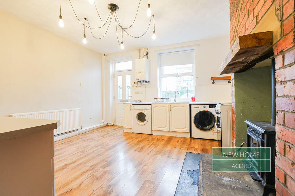House in Wakefield - View 5