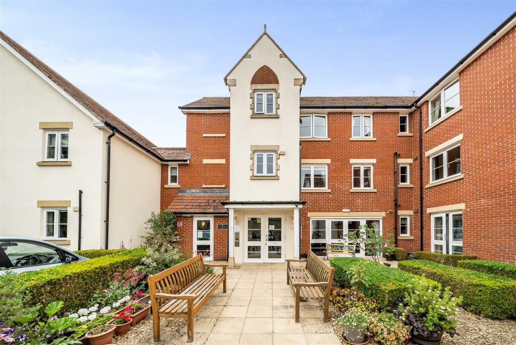 1-bed house on Peacock Lodge, Fishponds, Bristol, £125,000