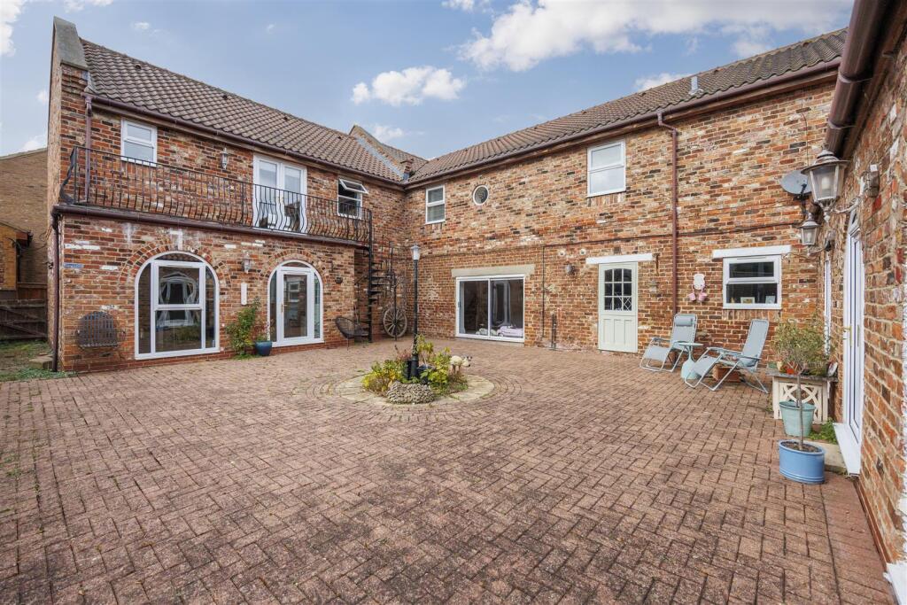 House in Stockton-on-Tees - View 4