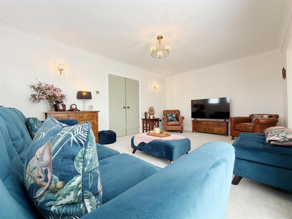 House in Llandudno - View 2