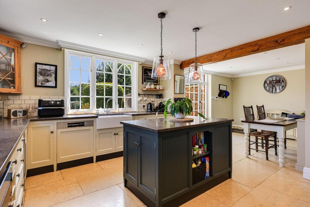 House in Stevenage - View 4