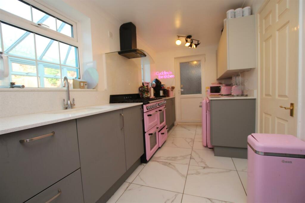 20, Athena Close photo 2