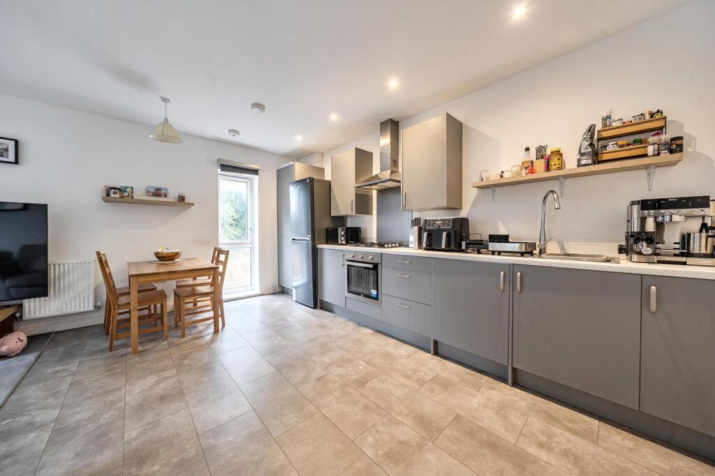 Apartment in Basingstoke and Deane, Winklebury - View 3