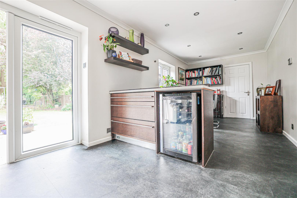 House in Dacorum, Hertfordshire - View 6