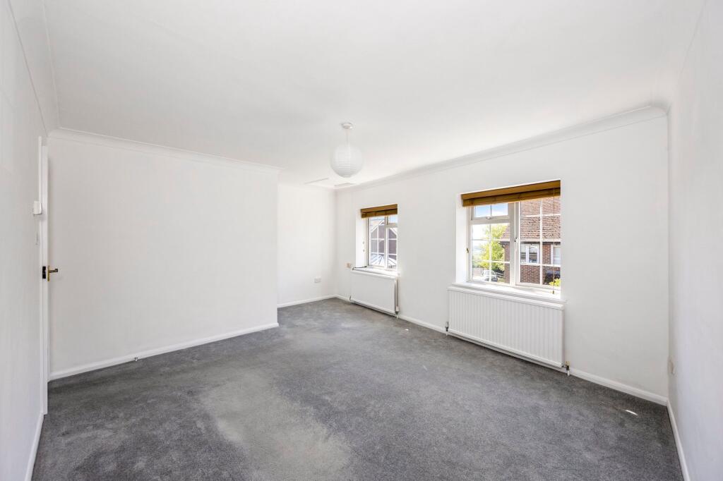 Apartment in Tonbridge - View 4