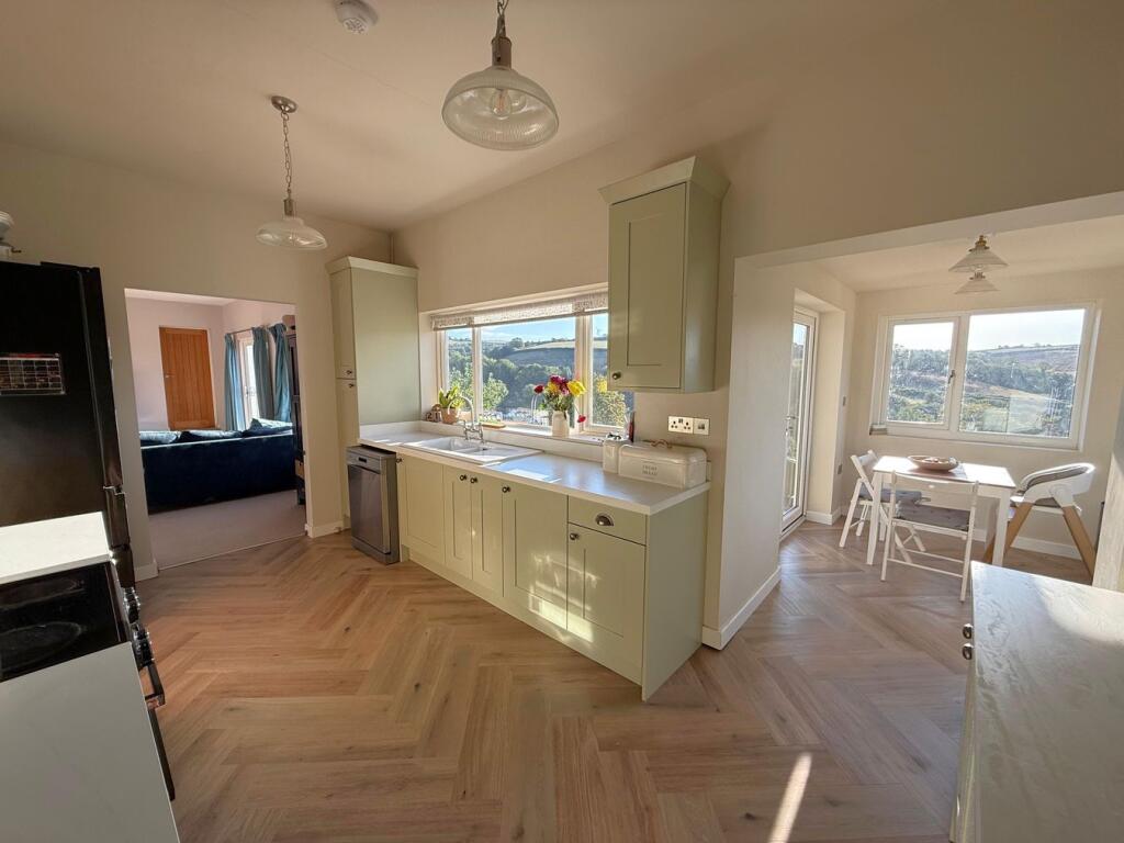 House in Swansea, Bronwydd - View 4