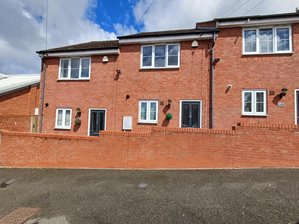 Main image of property: The Avenue, Rowley Regis