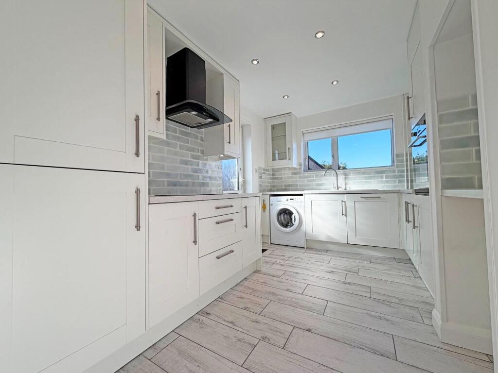 39 Overton way, Orton waterville photo 4