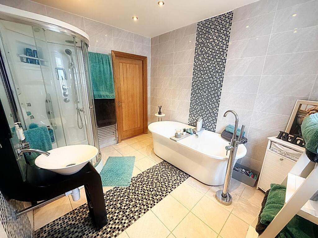 House in Newcastle upon Tyne, Tyne and Wear - View 3