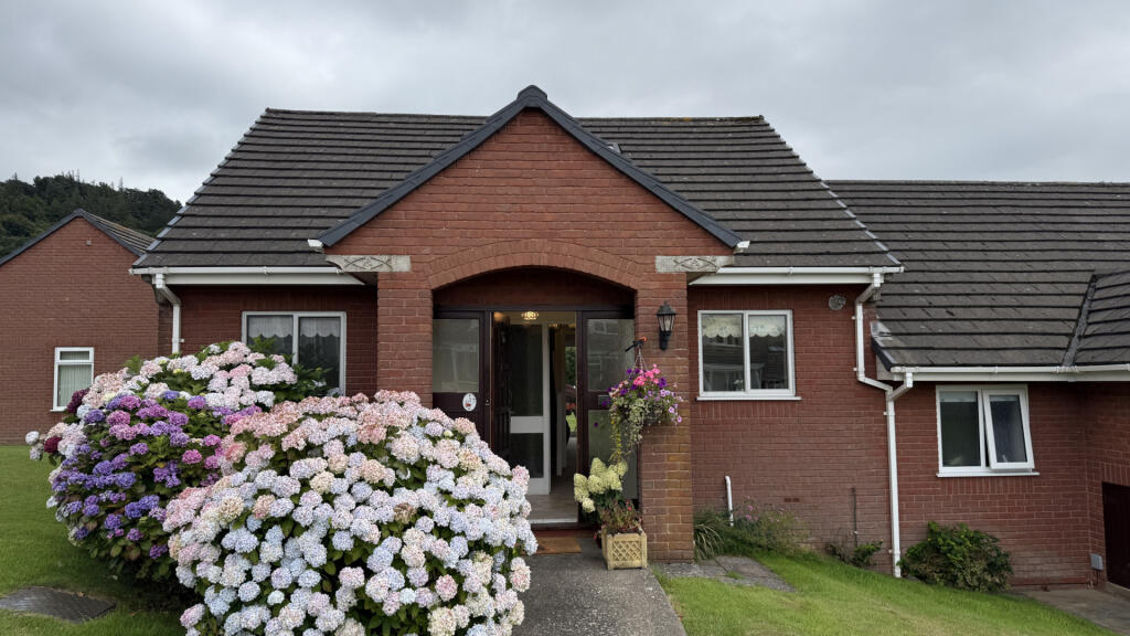 Main image of property: 17 Christian Close, Ramsey, IM8 2AU