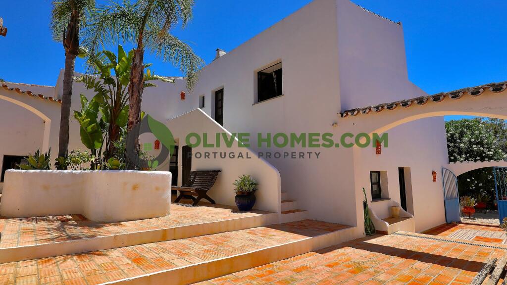 Main image of property: Algarve, Santa Bárbara de Nexe
