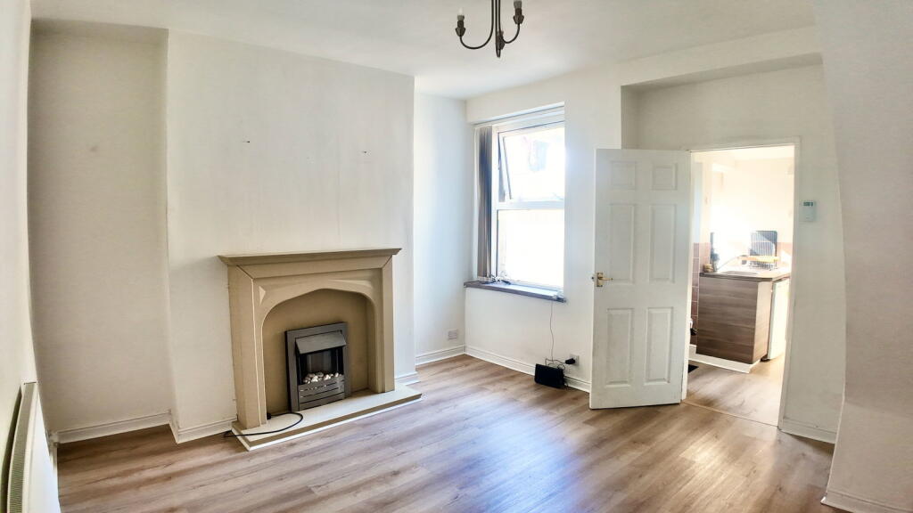 House in Newport, Llanhilleth - More