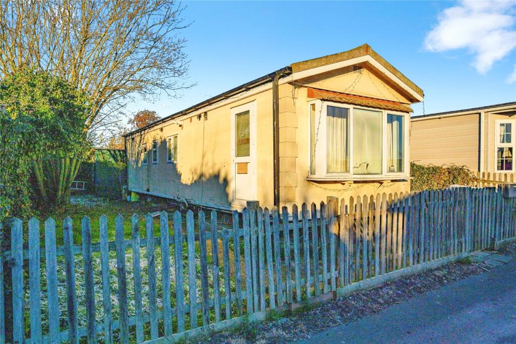 Main image of property: Stopsley Mobile Home Park, St. Thomas's Road, Luton, Bedfordshire, LU2