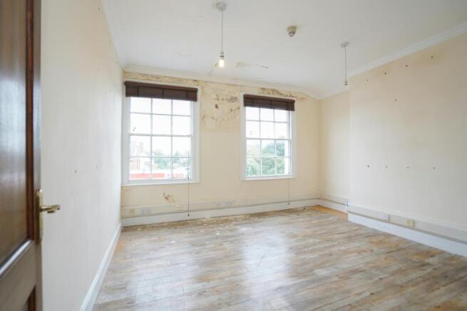 Tavistock St & Claren St - Upstairs office space-22.jpg