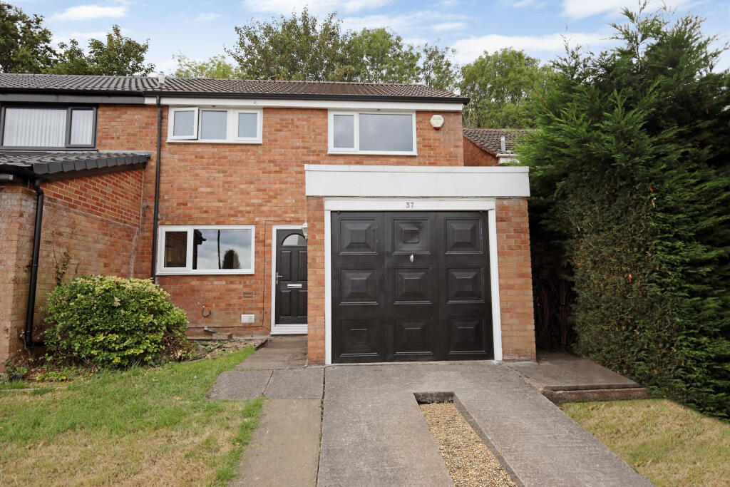 Main image of property: Stonepail Close, Gatley, SK8 4HX