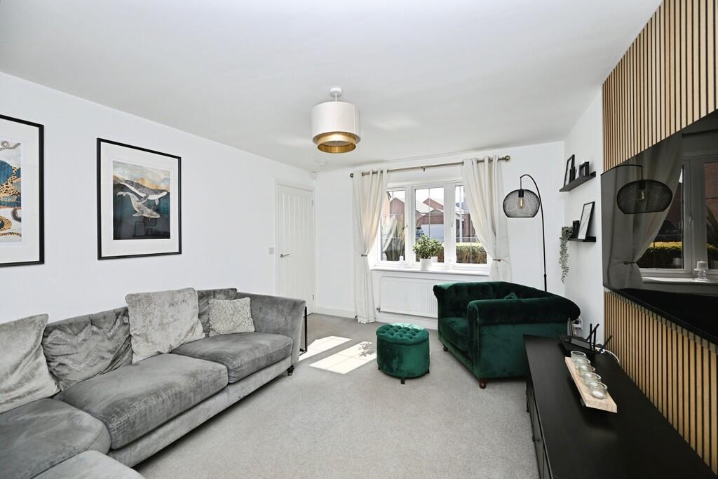 House in Rugby, Cawston - More