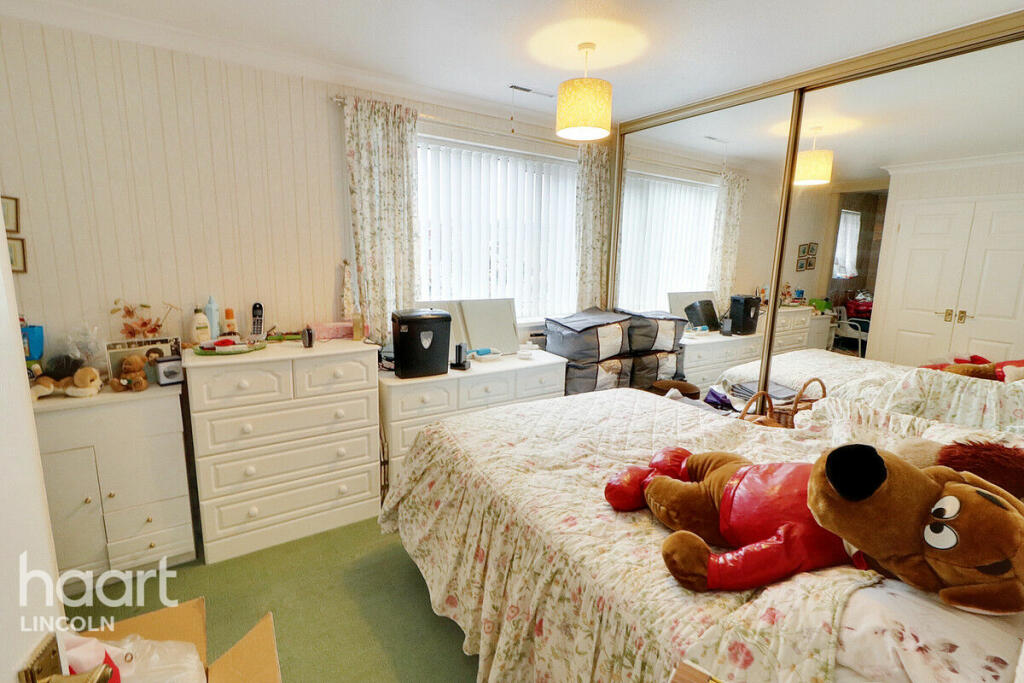 House in Lincoln, Lincolnshire - View 5