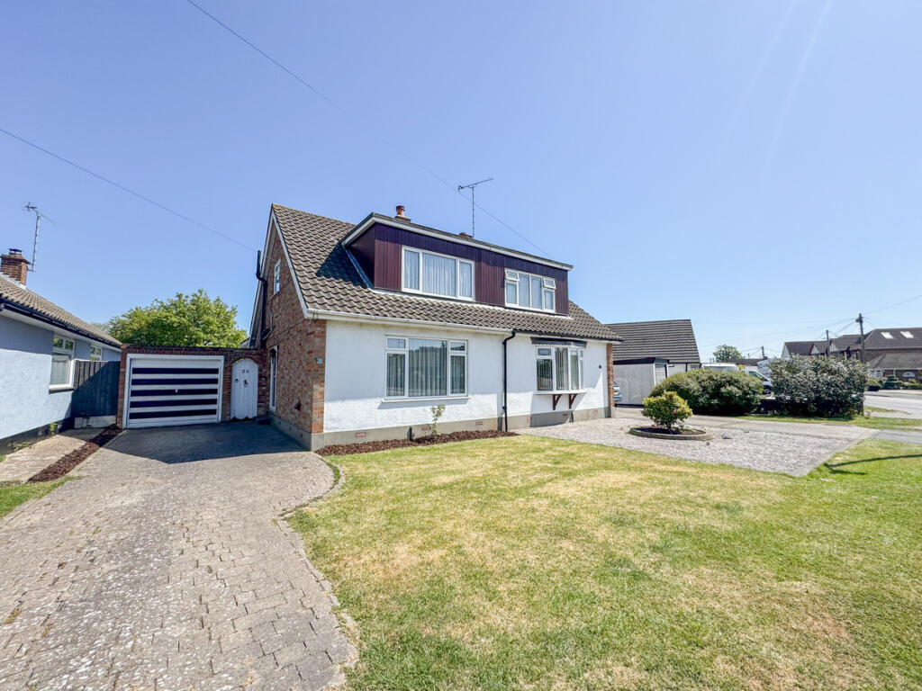 Main image of property: Leamington Road, Hockley, SS5 5