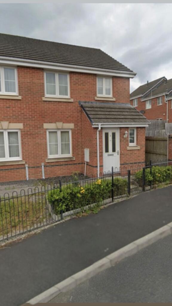 Main image of property: Rhes Leith, Tondu, CF32