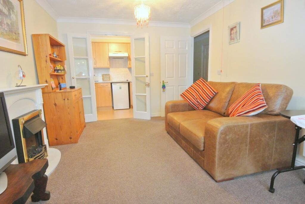 Perrin Court, Parkland Grove, Ashford photo 3