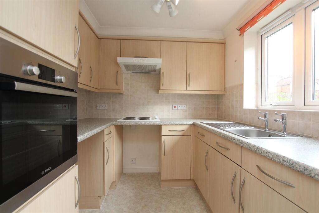 Archers Road, Eastleigh photo 2