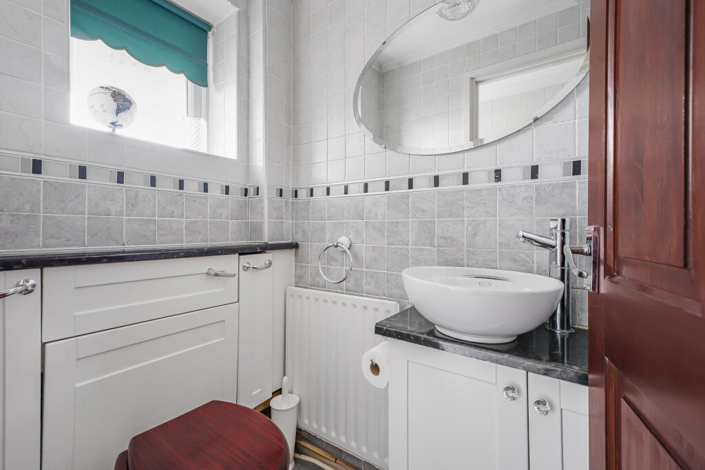 Additional image 8 of Broadstone Road, Harpenden, AL5