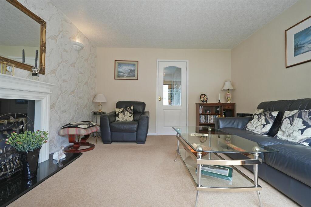 House in Calderdale, Sunnybank, Little Bradley - More
