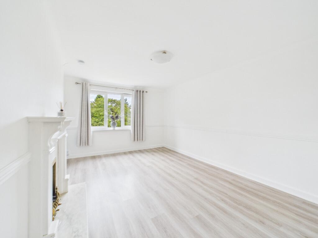 Apartment in Glasgow - View 3