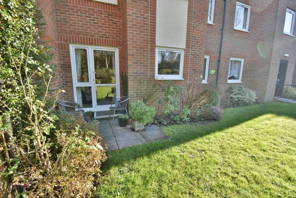 Glenmoor Road, West Parley, Ferndown, BH22 photo 2