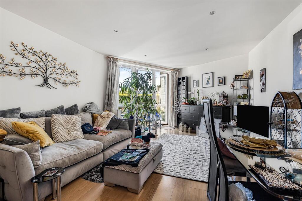 Apartment in Newquay, Cornwall - More