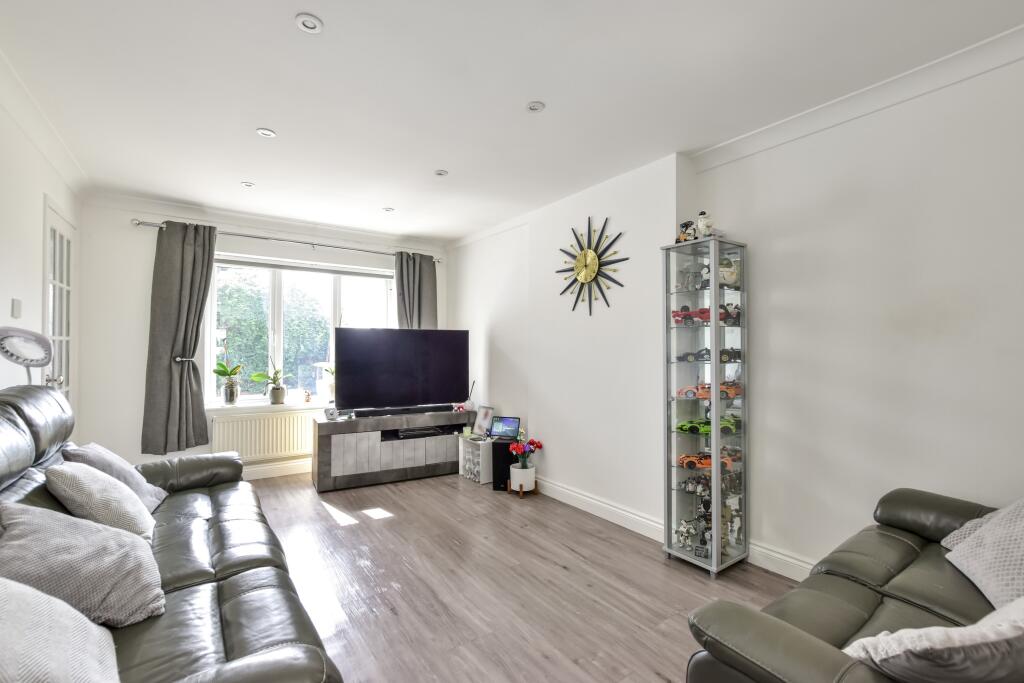 House in Watford - View 5