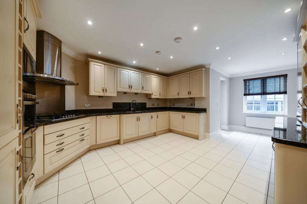 Additional image 5 of Warwick Road, Solihull, West Midlands, B91