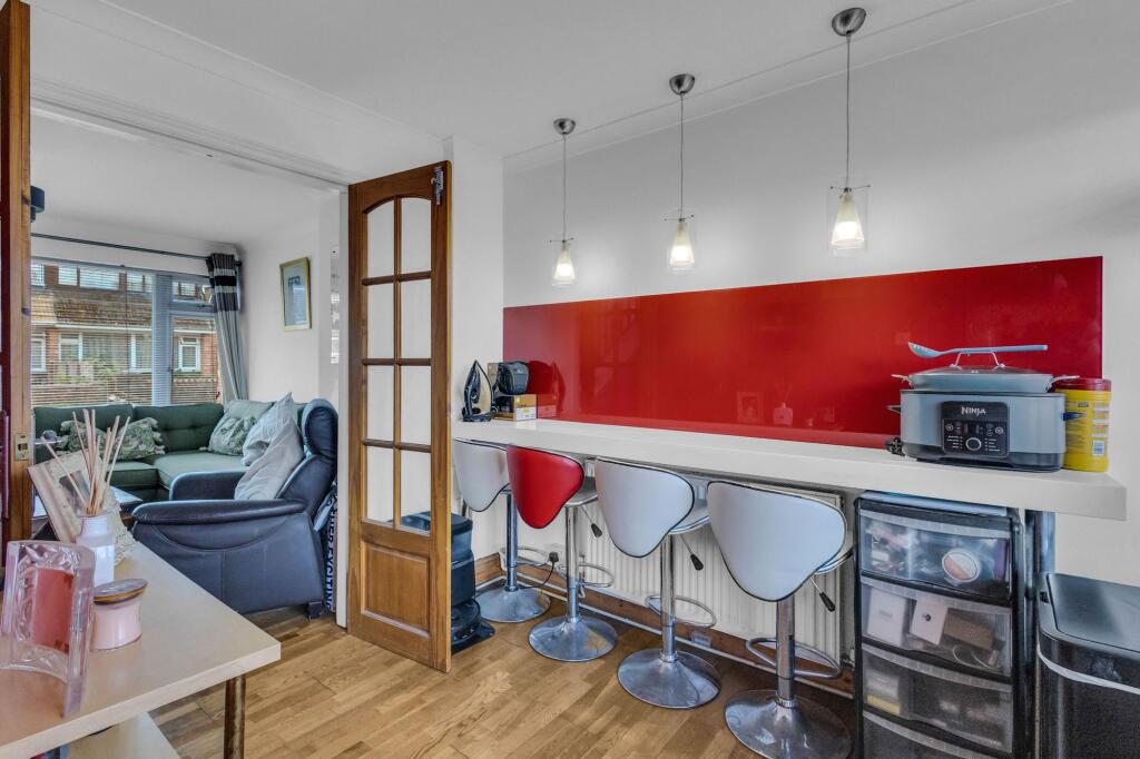 House in Tonbridge - More