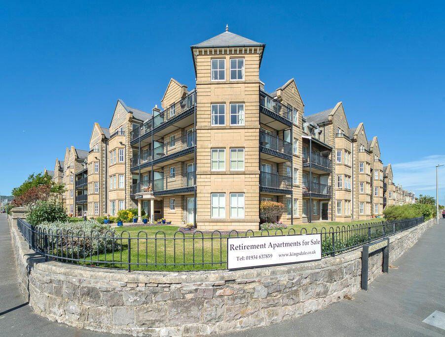 1-bed flat on Flat 44 Pegasus Court, 58 Beach Road, Weston-super-Mare, Avon, BS23 4AL, £100,000