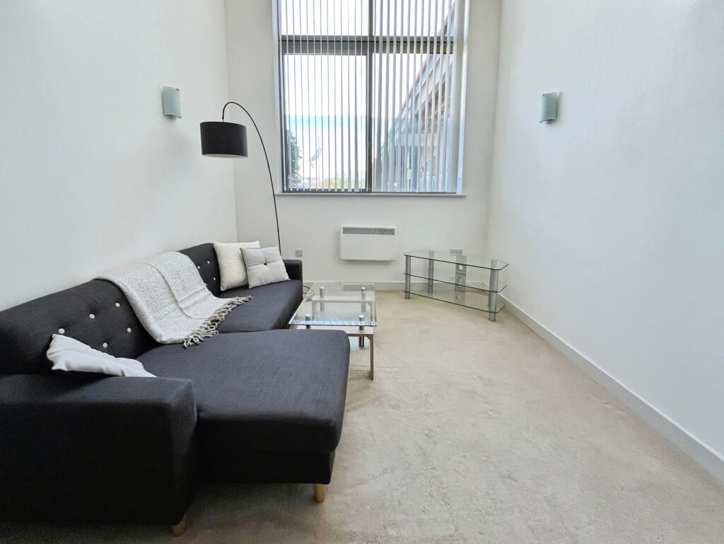 Apartment in Swindon - View 3