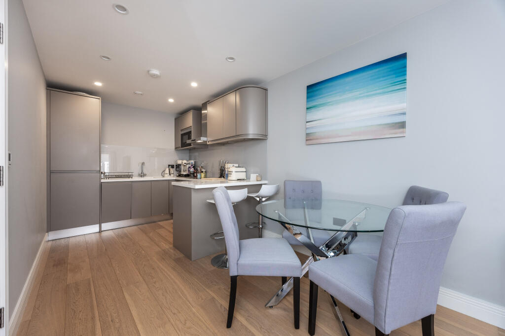Apartment in London - View 4