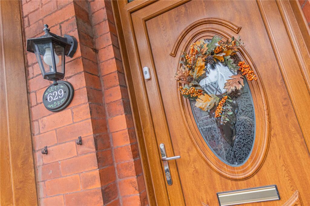 Rochdale Road, Royton, Oldham, Greater Manchester, OL2 photo 4