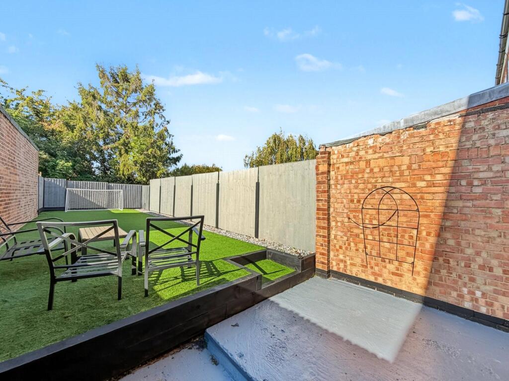House in Rochester - View 4