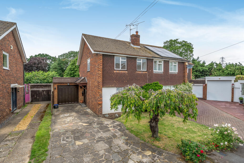 Main image of property: Magdalen Close, Byfleet, KT14