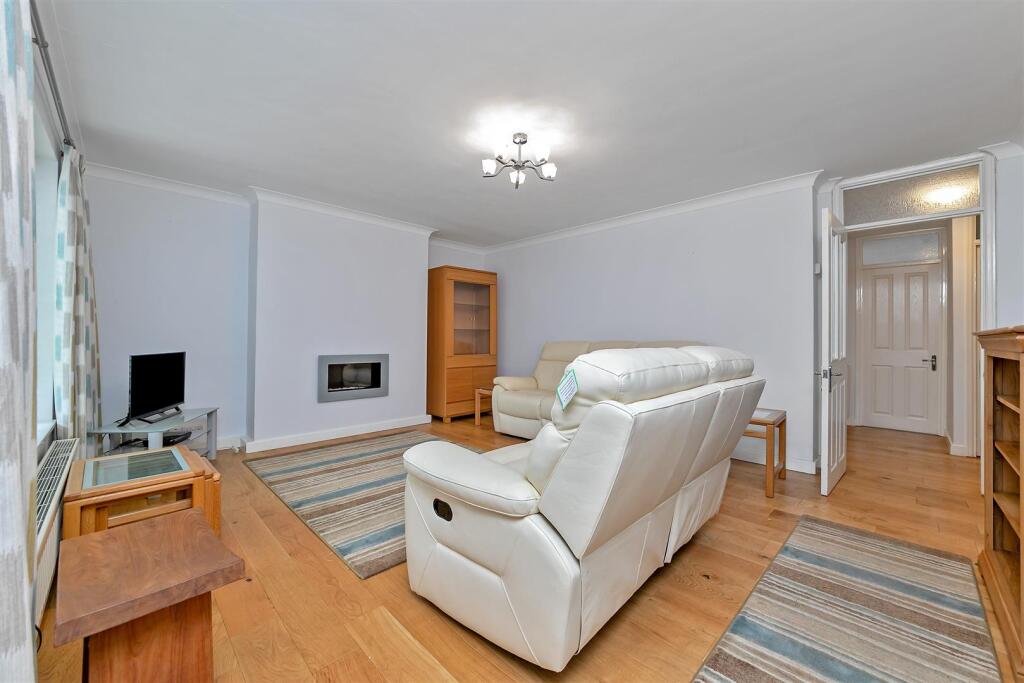 Westminster Court, St Albans photo 3