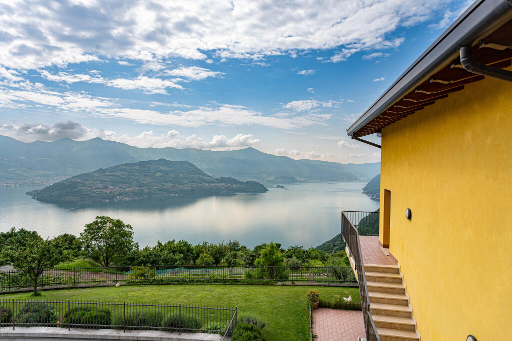 Main image of property: Parzanica, Bergamo, Lombardy