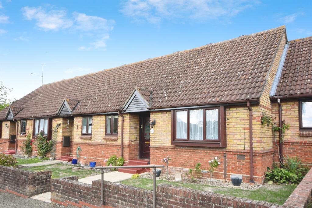 Main image of property: Alexander Mews, Sandon, Chelmsford