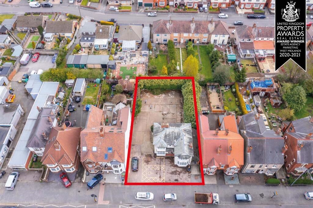 Main image of property: Leicester Road, Bedworth, Warwickshire, CV12 8AB