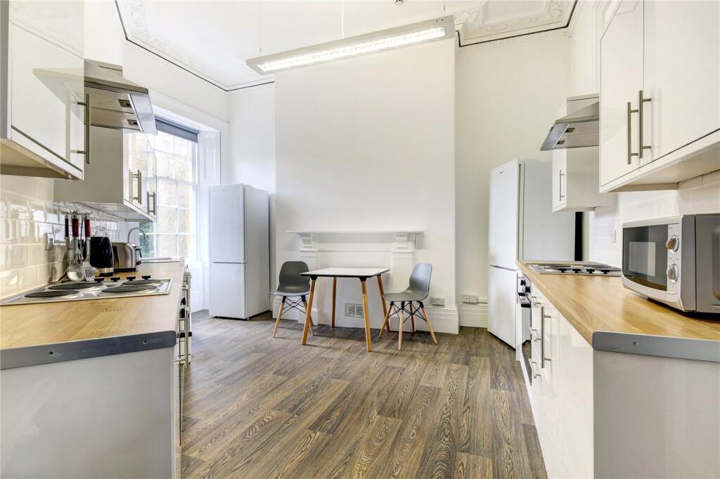 9 bedroom terraced house for rent