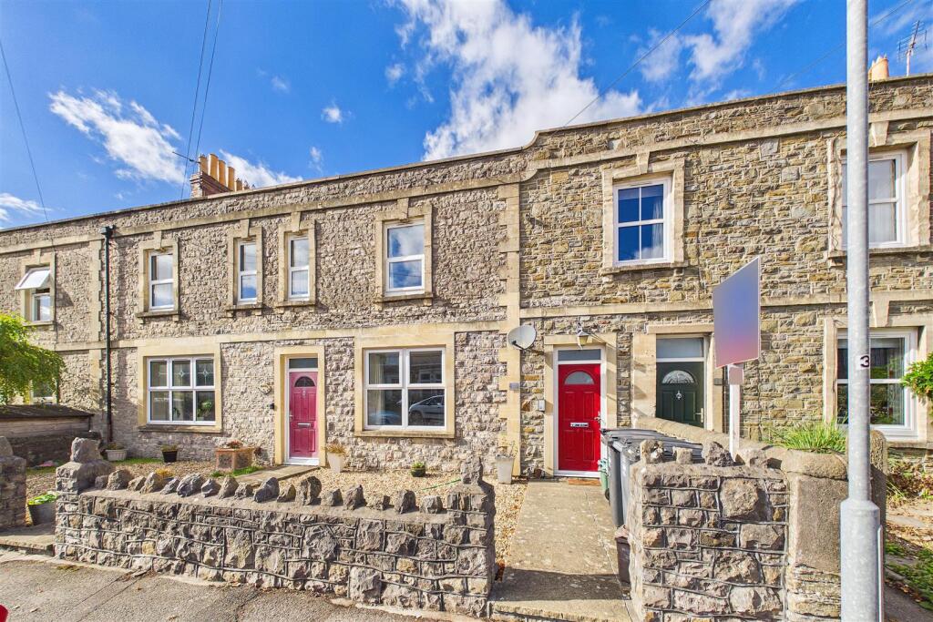Main image of property: Garden apartment close to Clevedon’s seafront