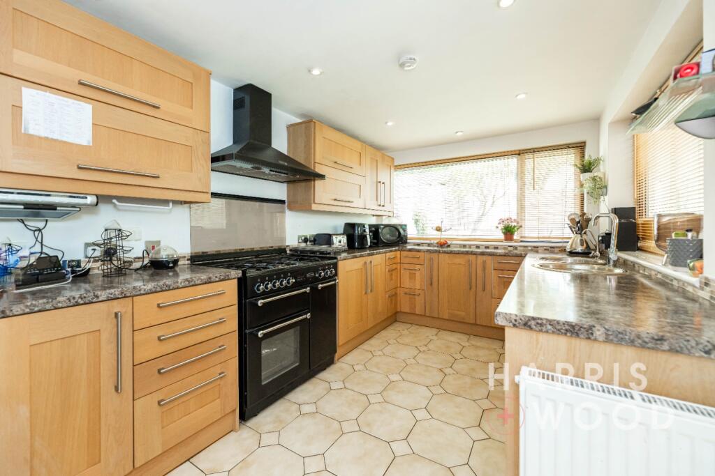 Romford Close, Colchester, CO4 photo 3