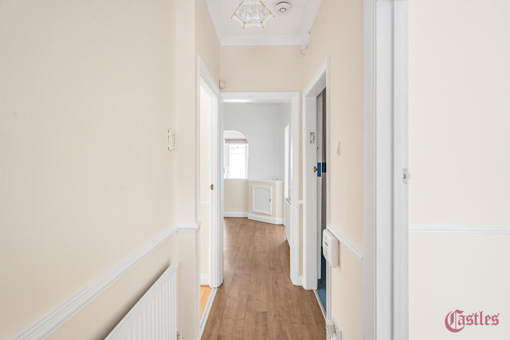 House in London, Ponders End - View 2