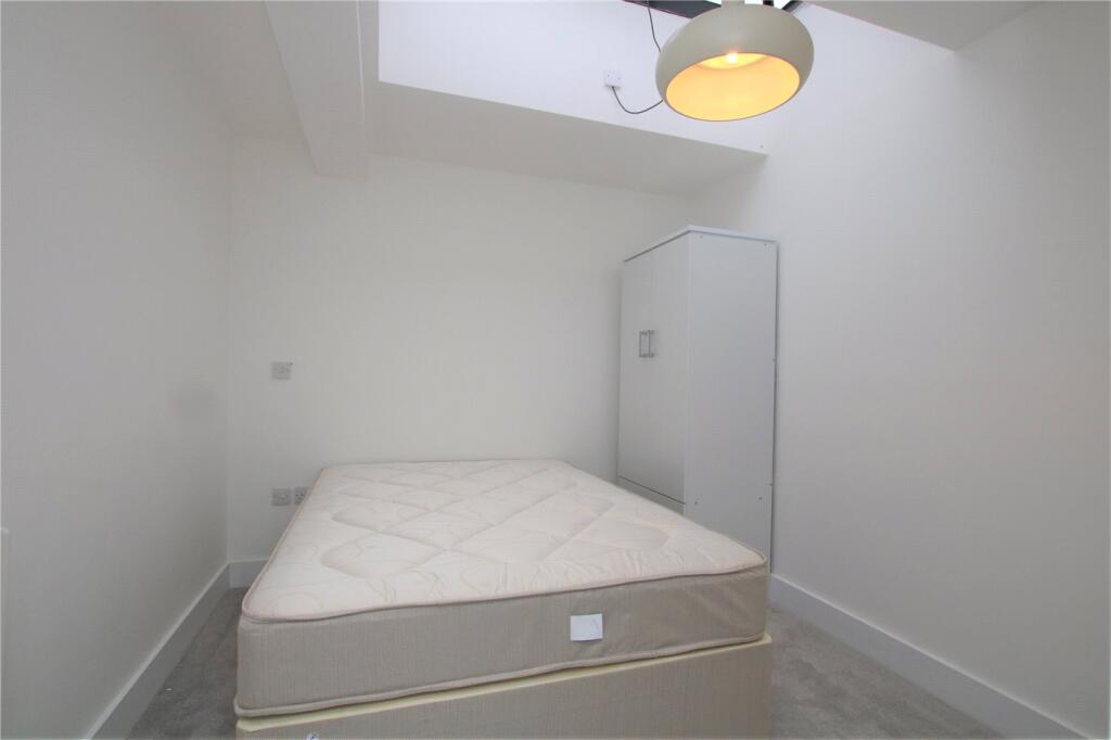 Apartment in Reading - More