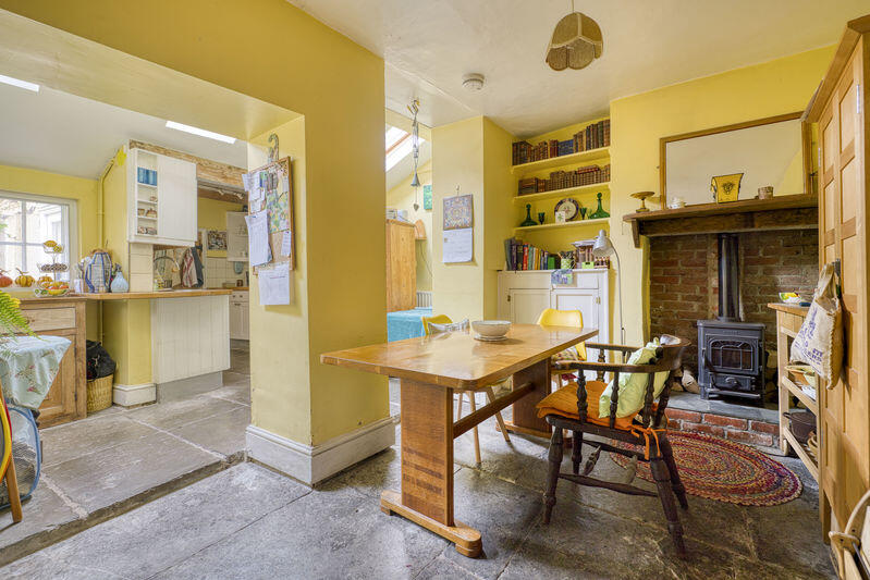 Additional image 3 of Pretty period property in a central location 