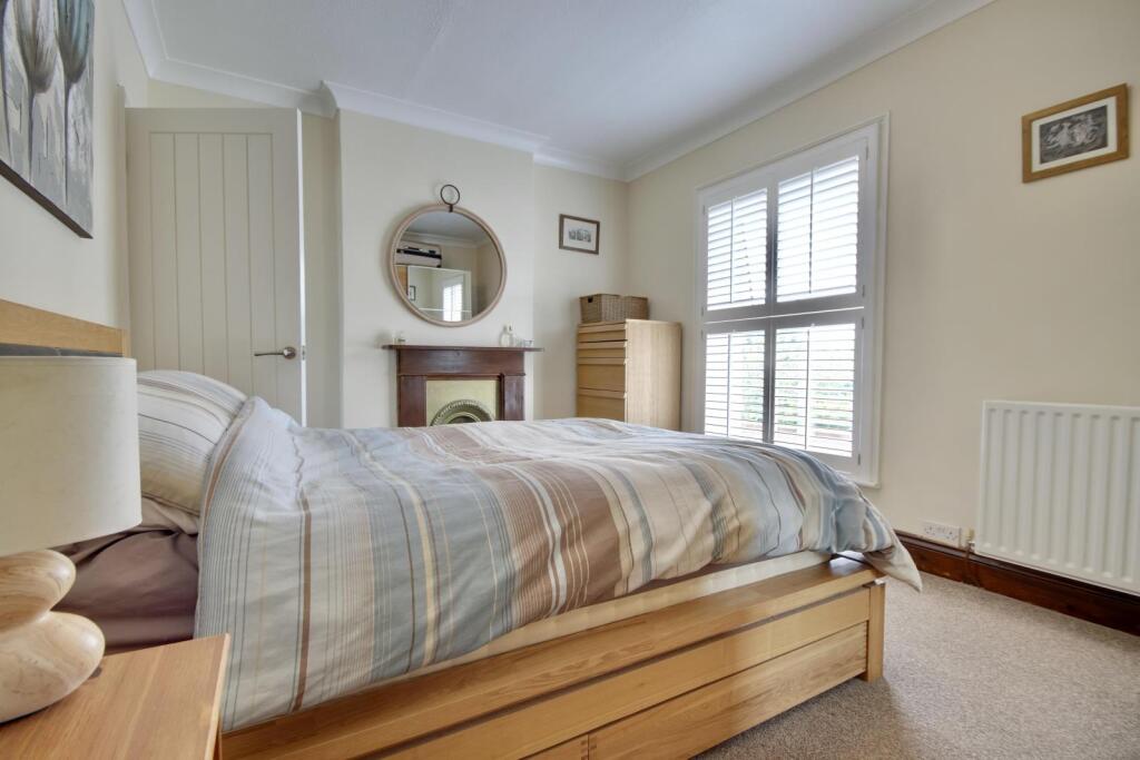 House in Gosport, Lee-on-the-Solent - More